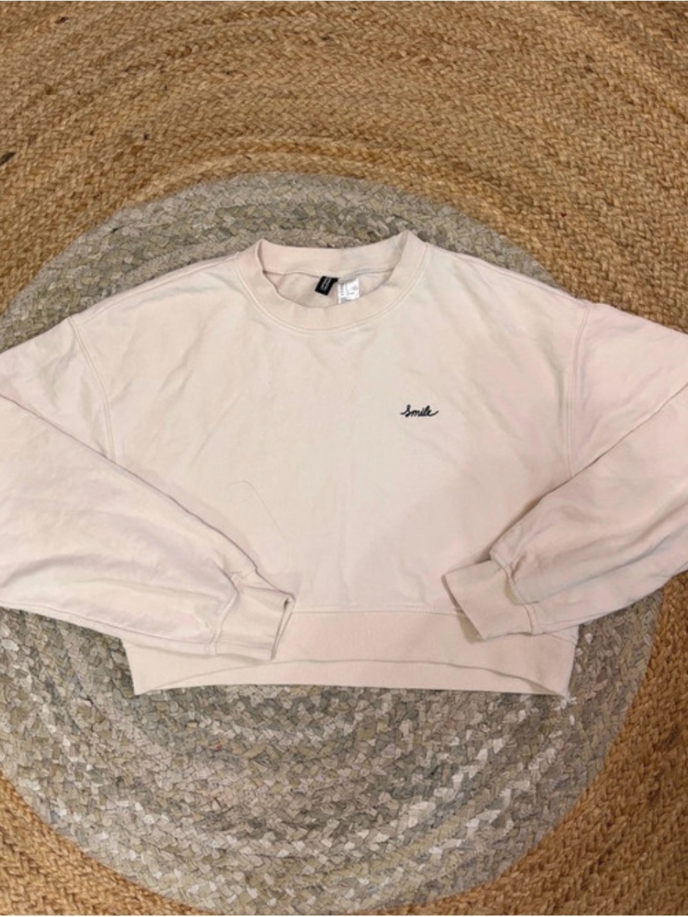 Divided Light Pink Cropped Crewneck Sweatshirt with 'Smile' Embroidery